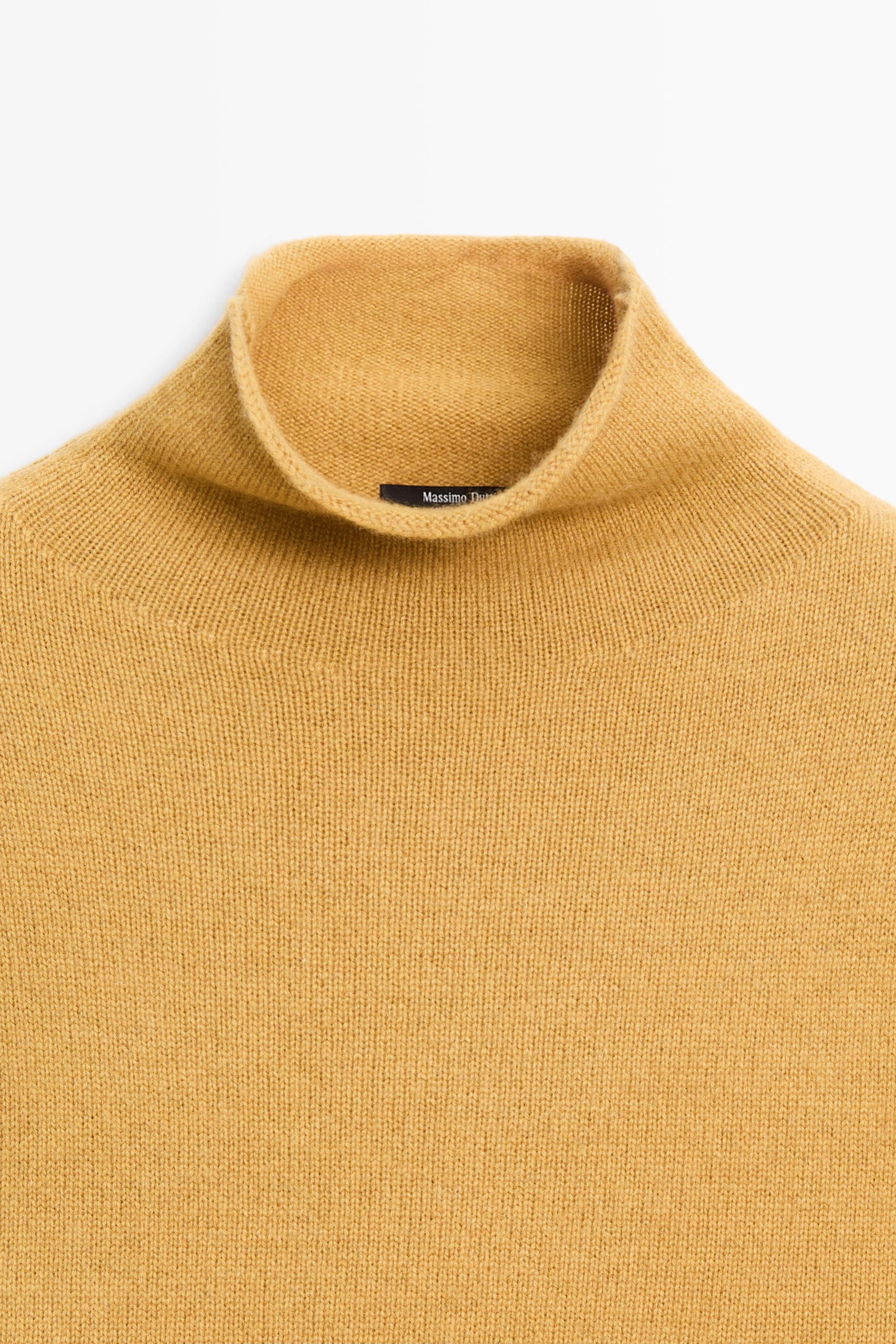 100% cashmere oversize knit sweater